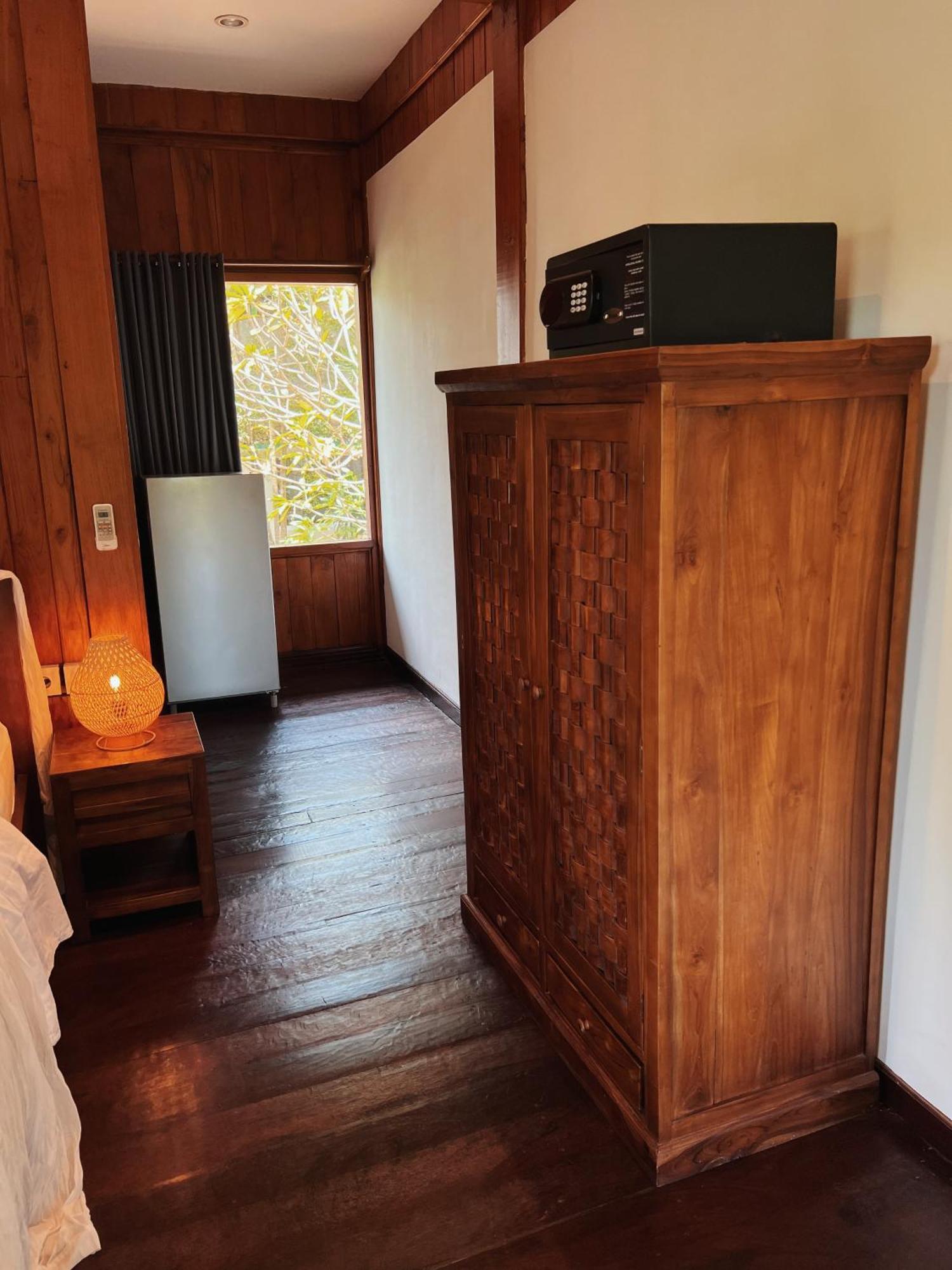 Villa Neshama Canggu Rum bild